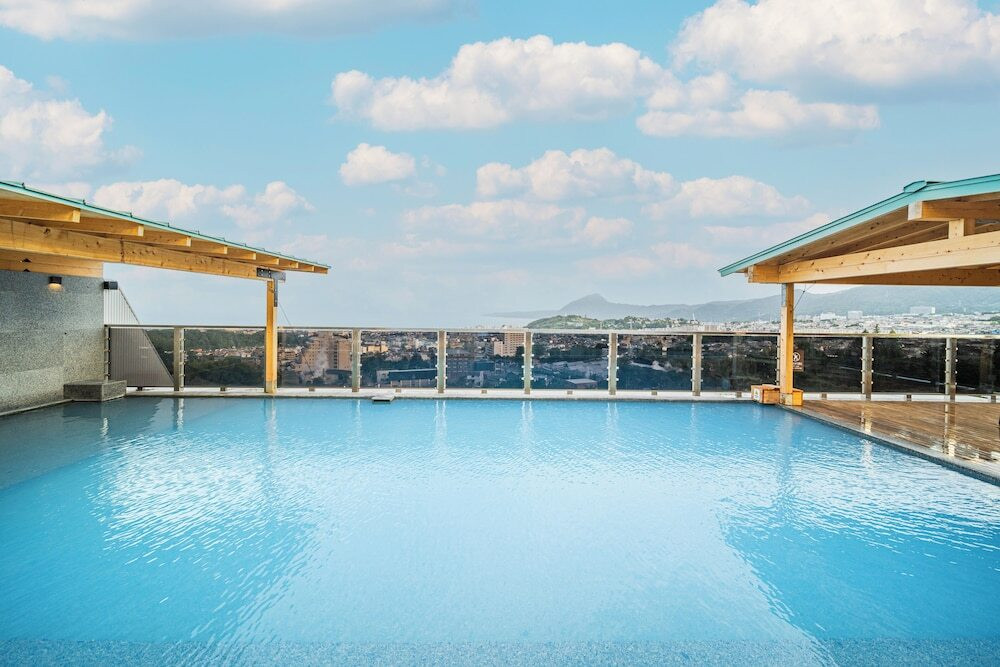 自分へのご褒美で訪れたい♡神秘的な青い温泉4263000