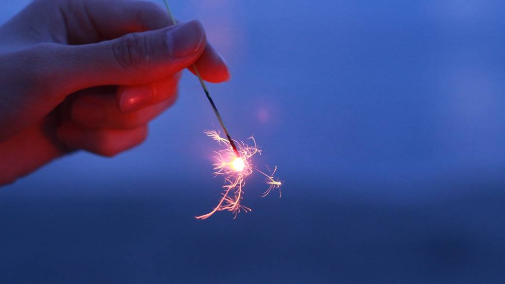 夜の時間を彩る
花火に心が和む / 1