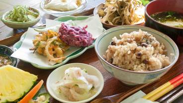 山の茶屋 楽水 沖縄料理 / 4