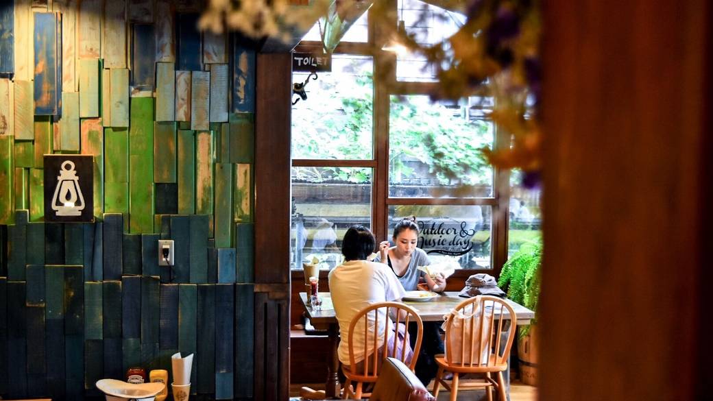 カフェでのんびり / 3