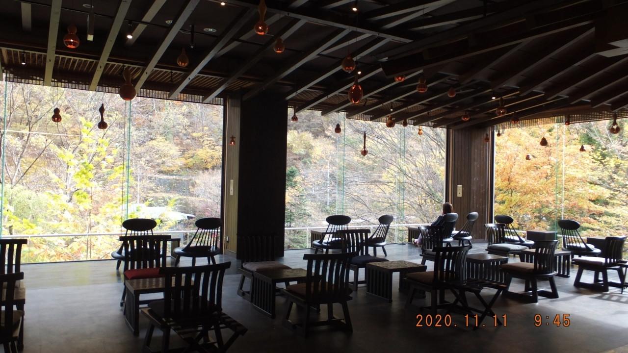 休憩処がシックで落ち着いている