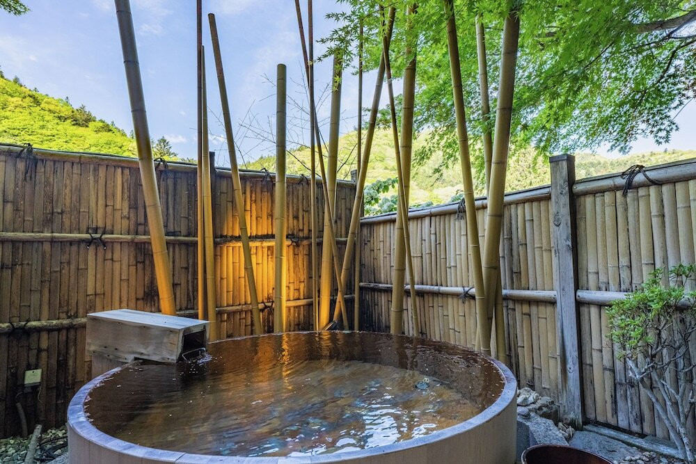 彼と2人きり♡素敵な貸切温泉で“天の川”を眺めよう4066944