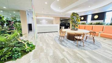 ロビーラウンジ / 8