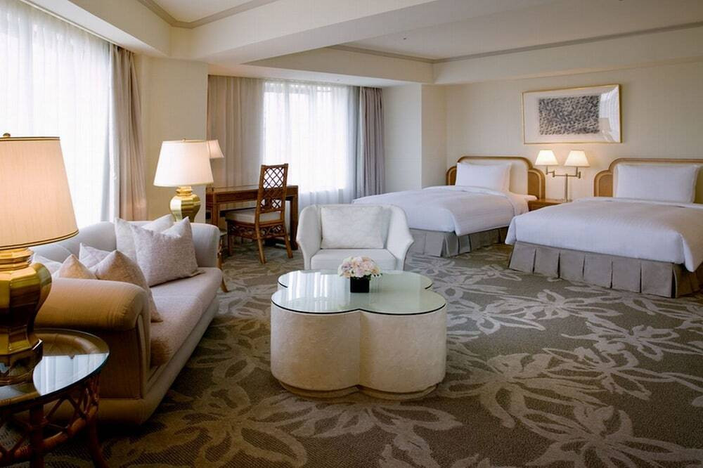 ルームサービスで叶う、優雅なモーニング3736215