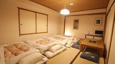 客室 / 15