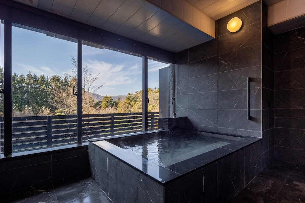 半露天風呂の温泉