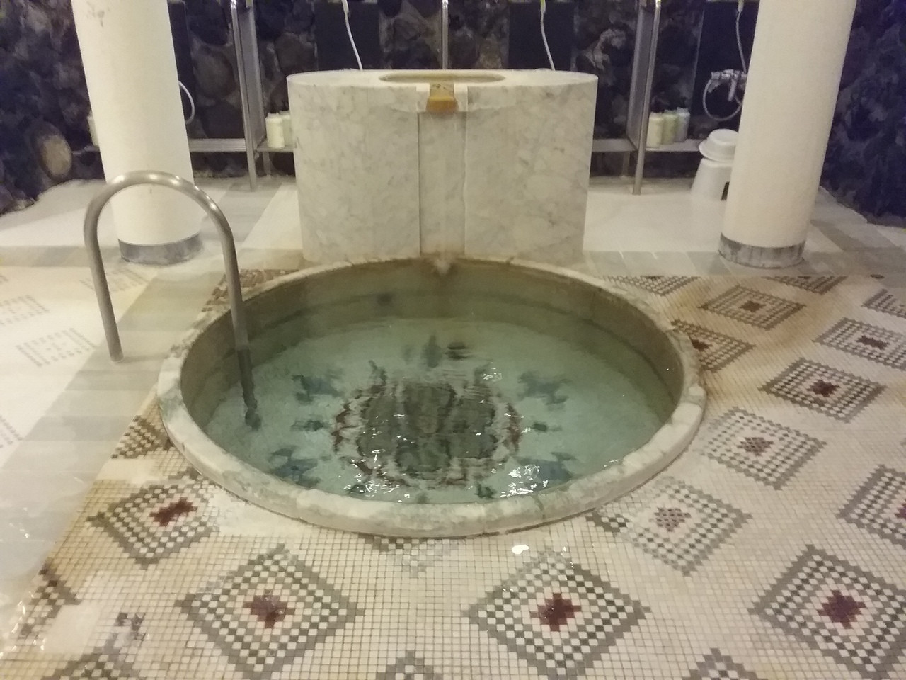 創業400年以上。皇女和宮も長期滞在したミュージアム級の宿3410783