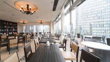 朝食スペース / 13