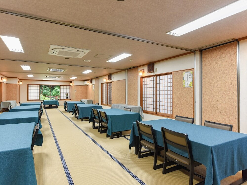 旅館のお食事処