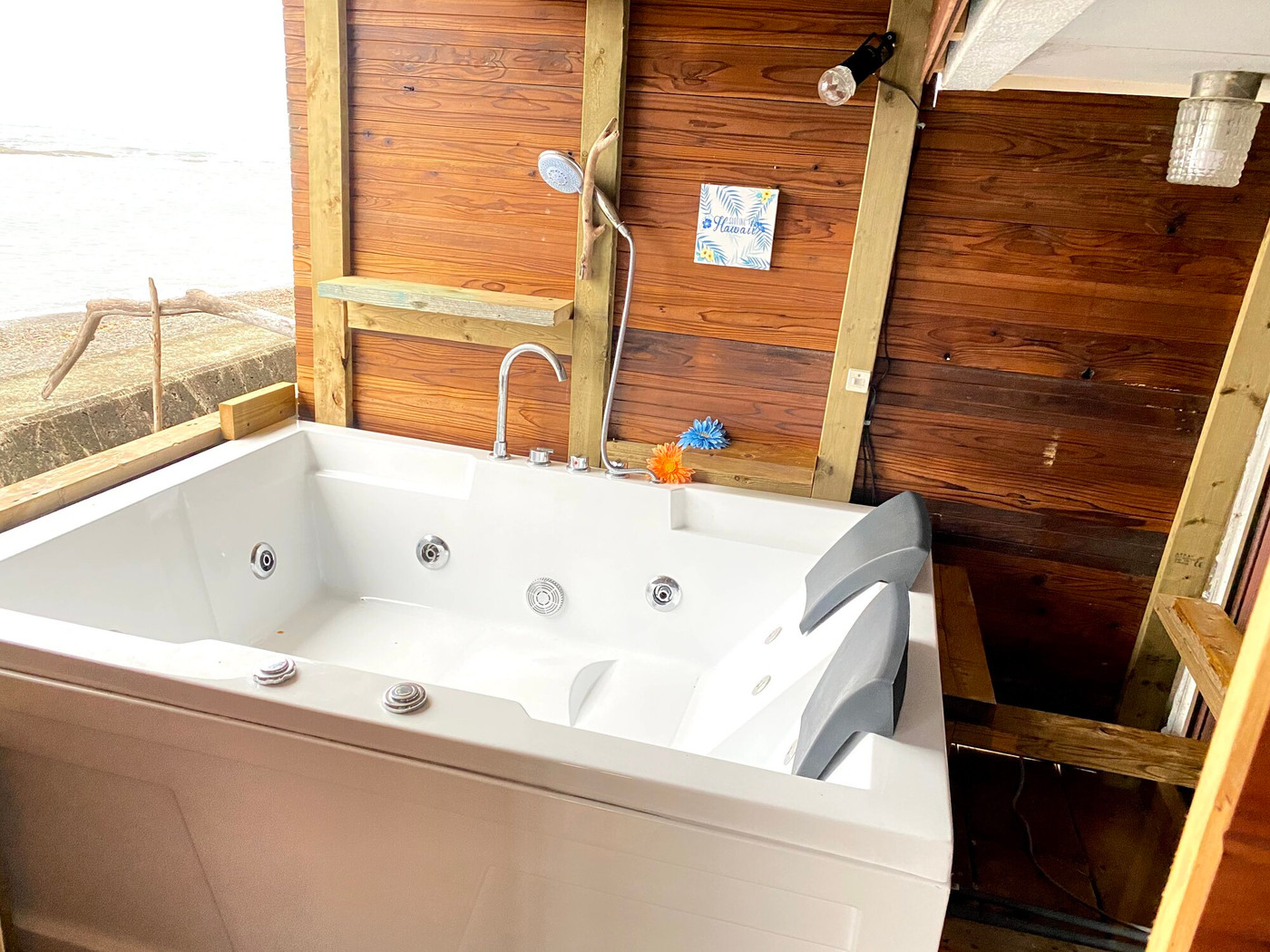 10.オーシャンビューのジャグジーで絶景を楽しむ「マリンリゾートMARINE-Q」3448329