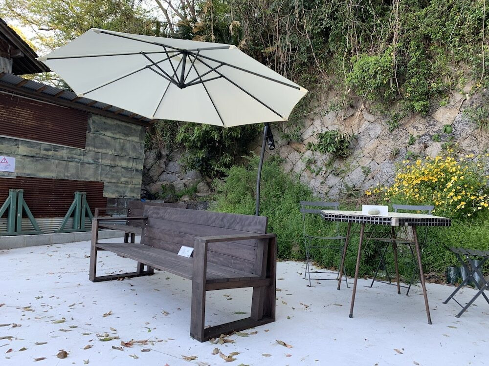 屋外ダイニングエリア