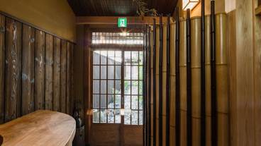 内部エントランス / 2