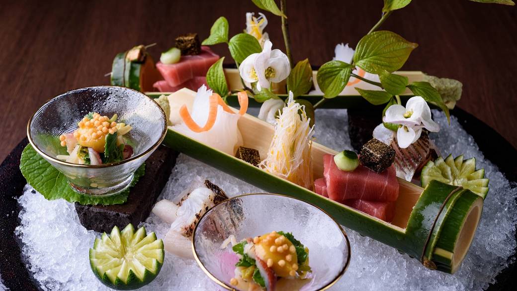 全国の旬を取り寄せた
彩り豊かな懐石 / 2