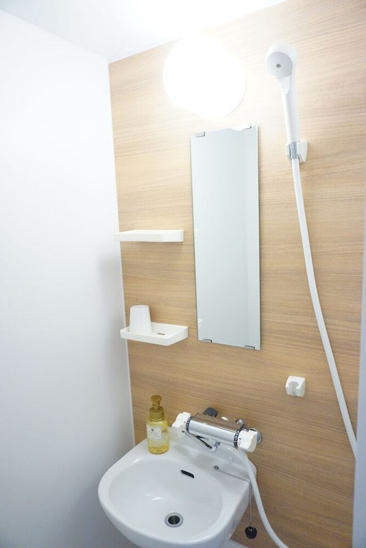 バスルームのシャワー