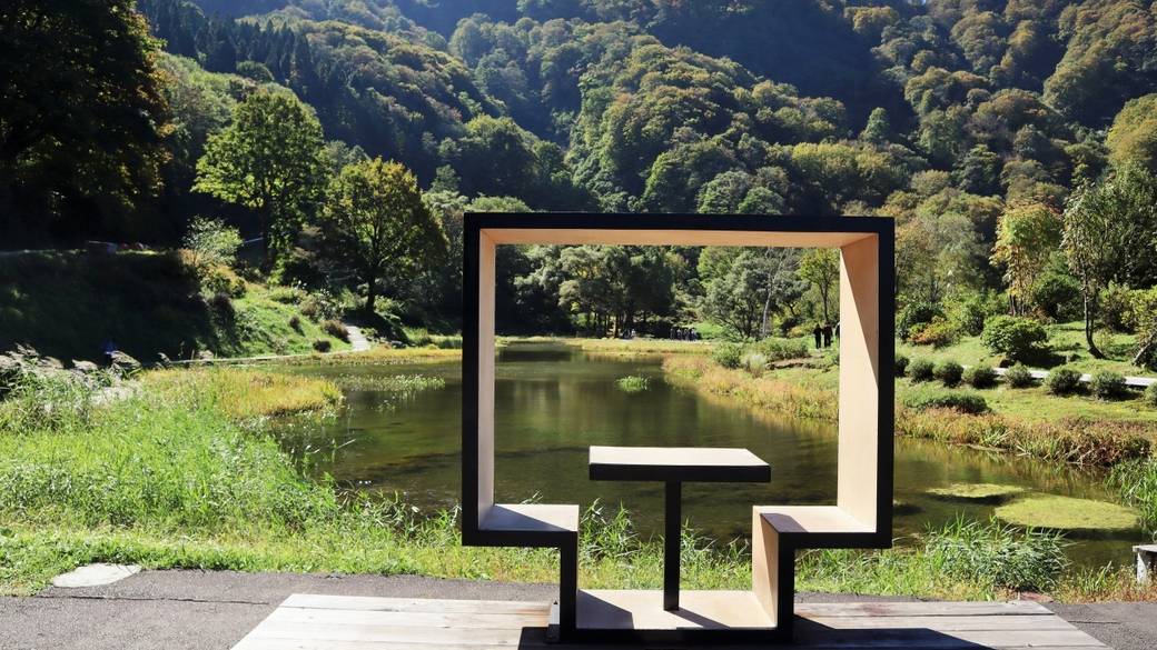 あやめヶ池のチェア / 3