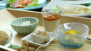 食事・飲み物 / 9