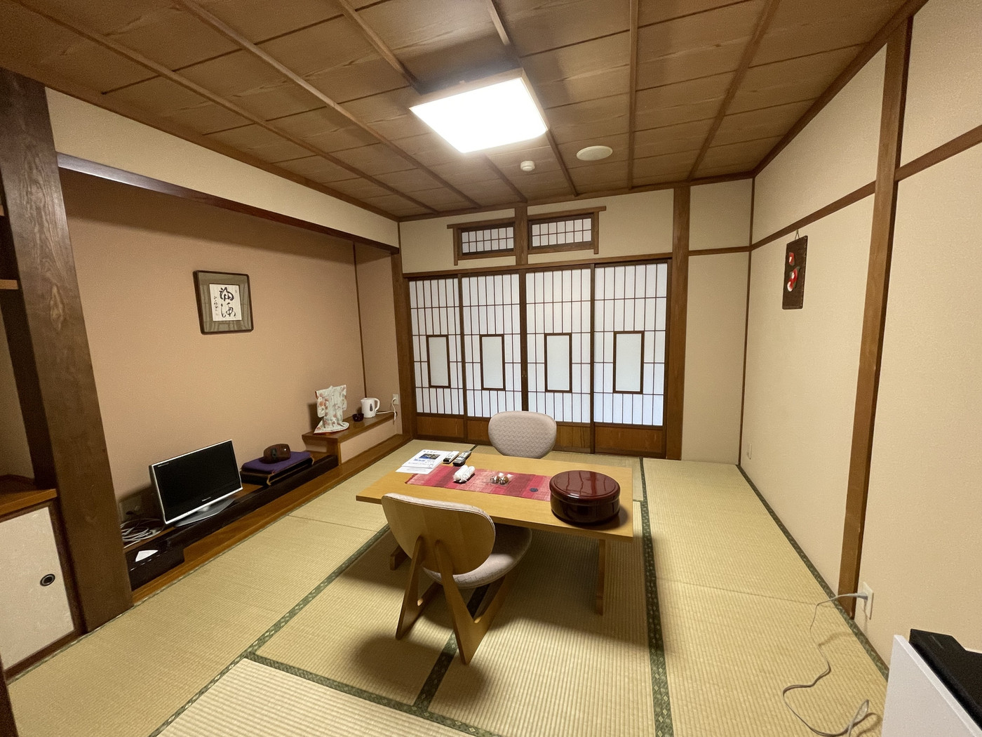 10.たぬきと和小物がお出迎え。心安らぐ「味とまごころの宿 昭和館」3474732
