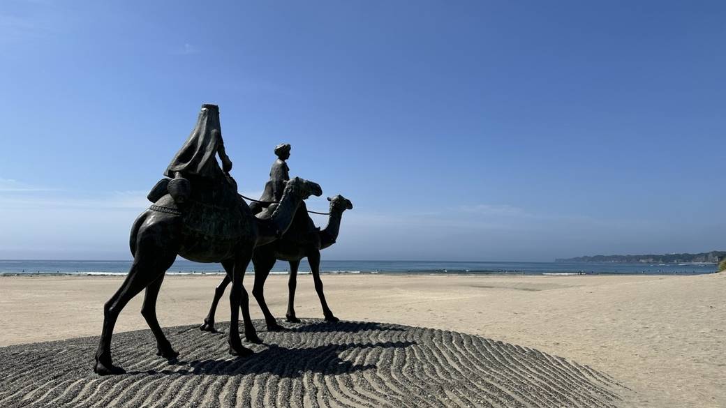 月の沙漠記念像 / 1