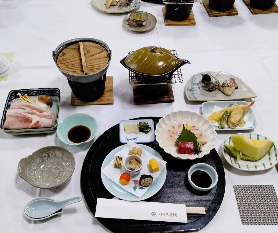 お食事