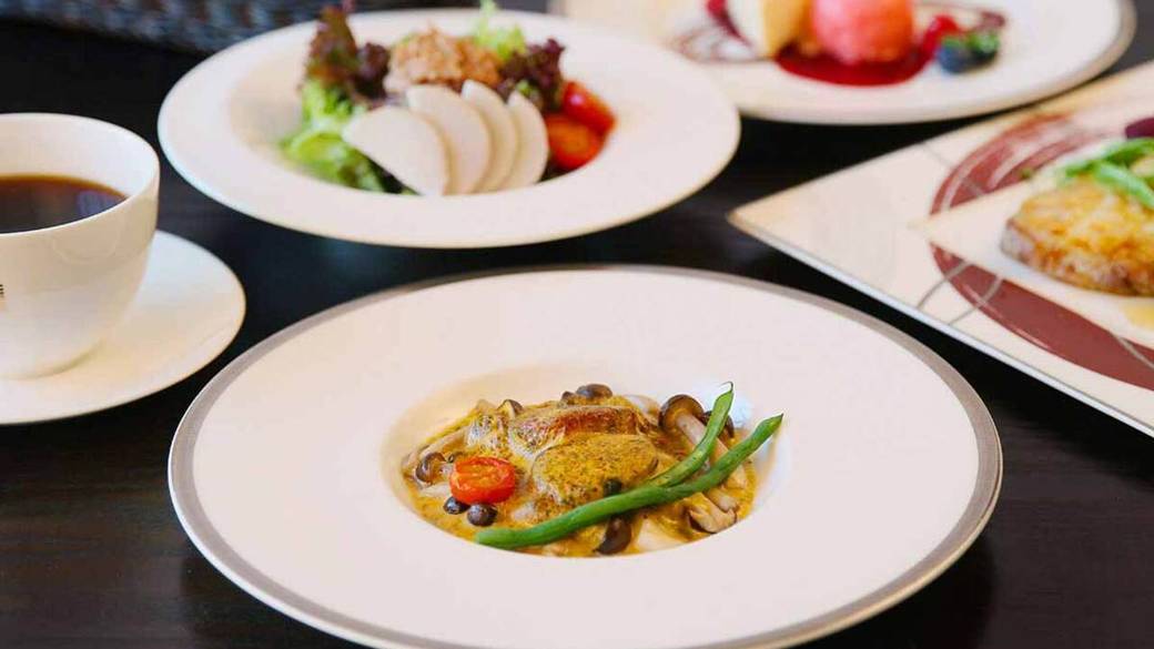 その日の気分で
自由にディナーを / 1