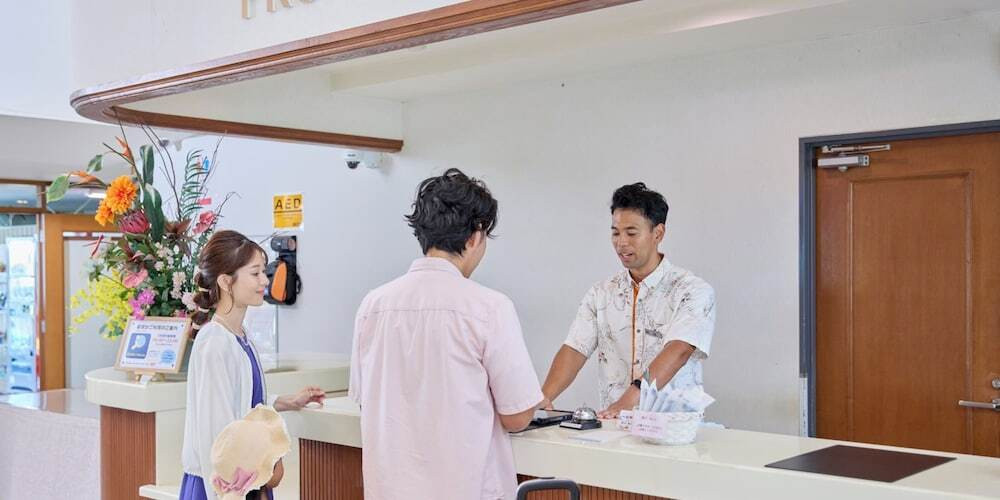 チェックイン / チェックアウト キオスク