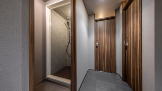 ダブルルーム（共用バストイレ）