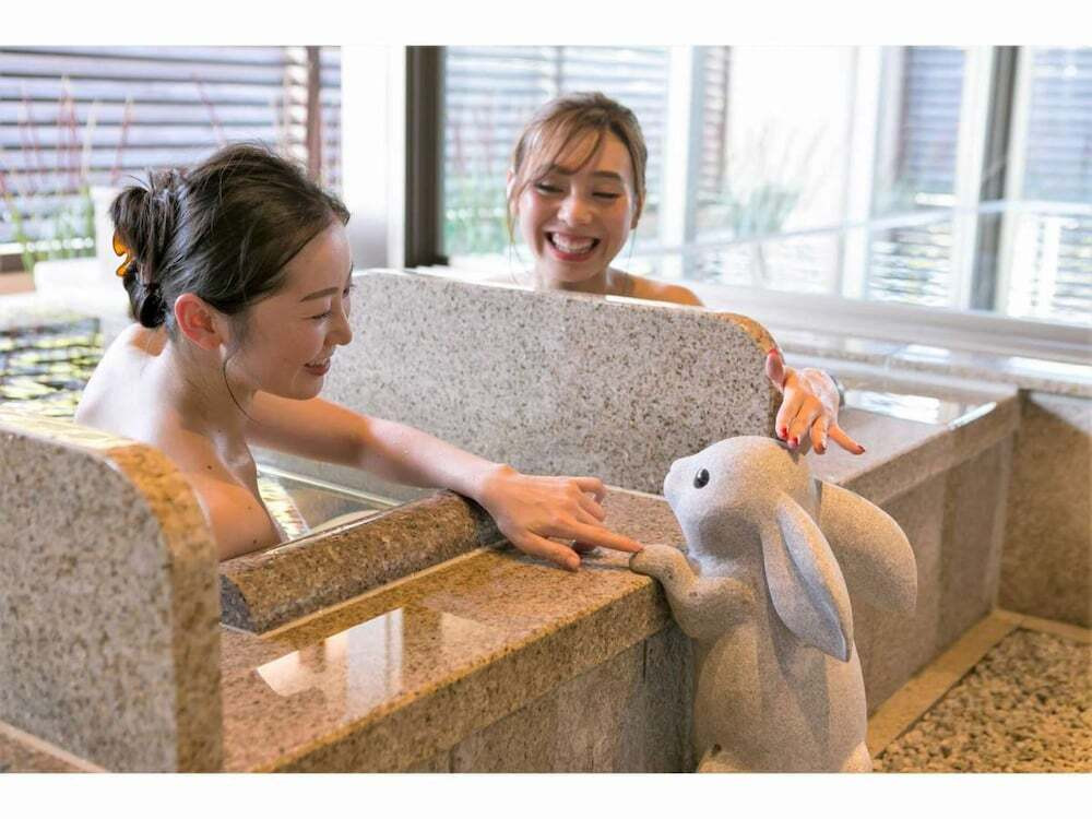 ゆっくりくつろげる"寝湯"のある大湯処3913774