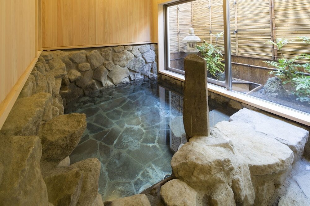 貸切風呂・岩風呂