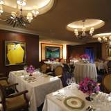 フランス料理「ローズルーム」 / 4