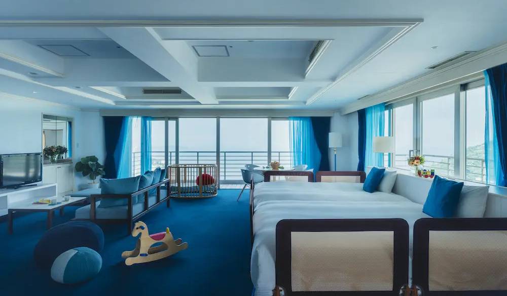 乳幼児連れは0~6歳向けの「ベビースイート」がおすすめ。ベビーグッズが豊富でベッド、絵本、哺乳ビンの洗浄セットやベッドガードも準備してくれます♪