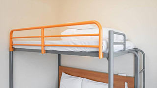 スタンダード ルーム クイーンベッド 1台 + ロフトベッド1台 禁煙