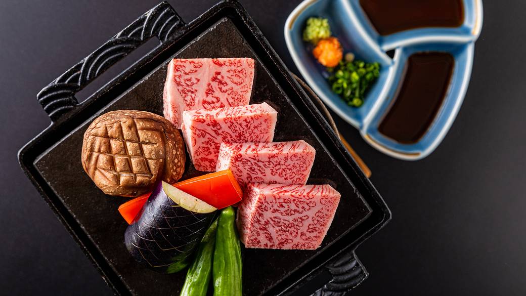 メインが選べる夕食
部屋食で家族水入らず / 4