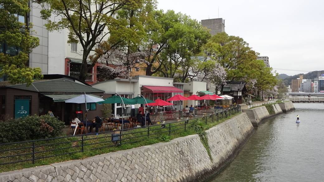 川沿いの紅茶専門店 プルプル / 4