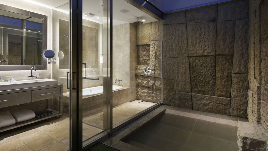 スイートのアウトドアバス / 3