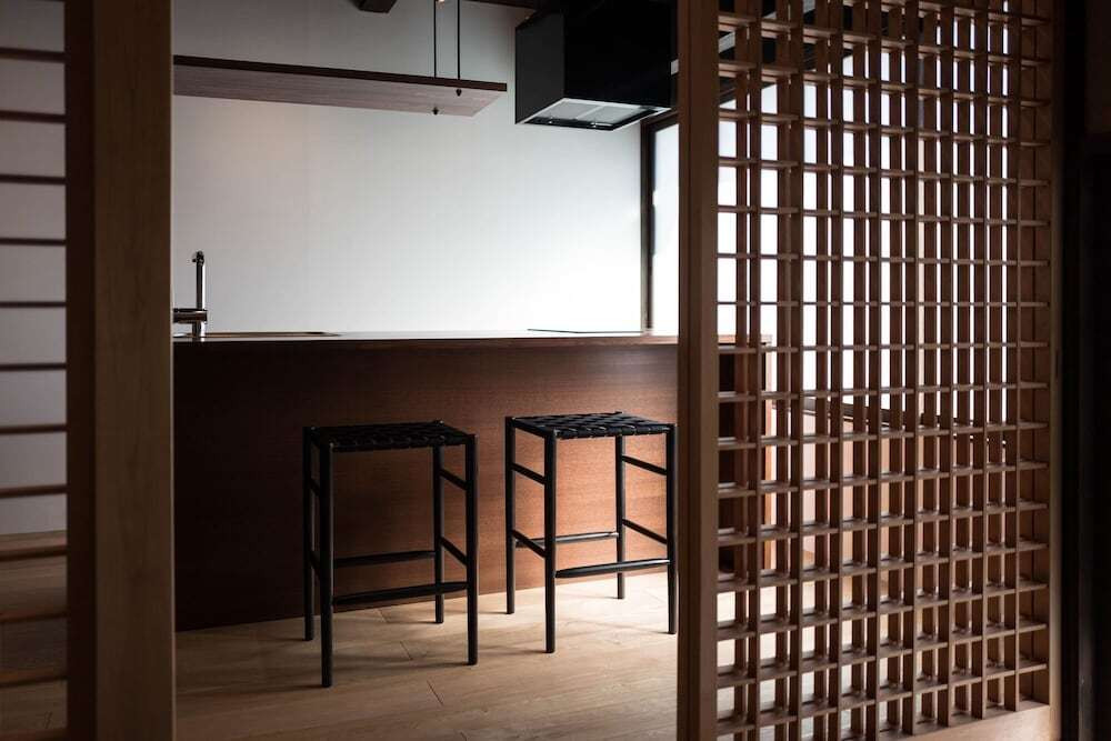 客室内のダイニングエリア