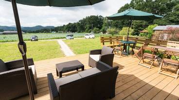 施設の入り口 / 18