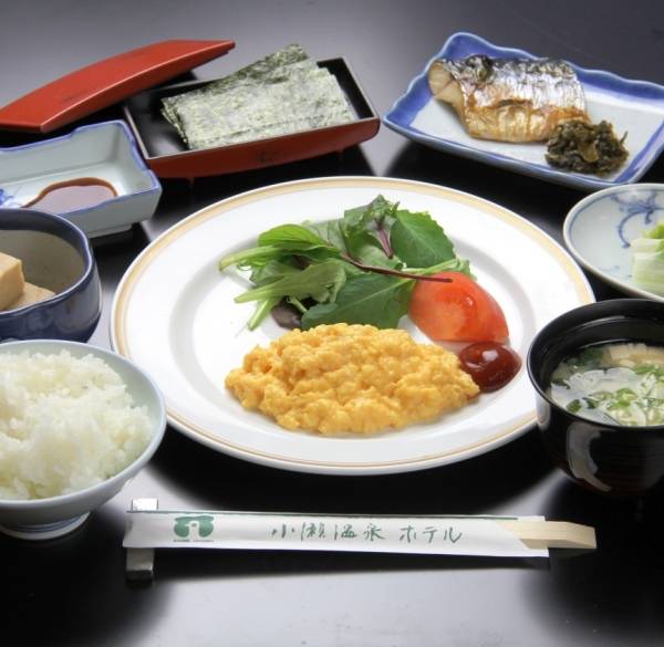昔ながらの和定食で
バランスの良い朝食 / 1