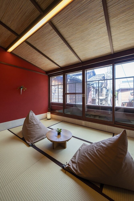 リビング エリア