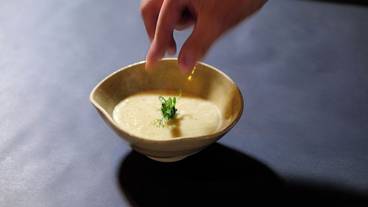 食事・飲み物 / 12