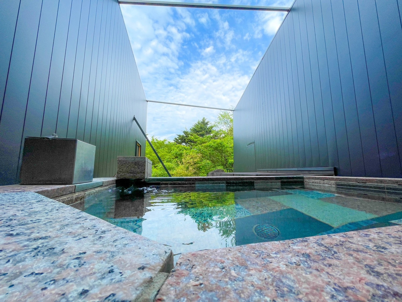 貸切風呂で家族だけの温泉浴♪筑波山に建つ絶景の宿3659140