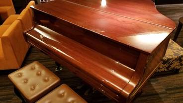 ロビーラウンジのピアノ / 7