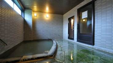 屋内スパ浴槽 / 2