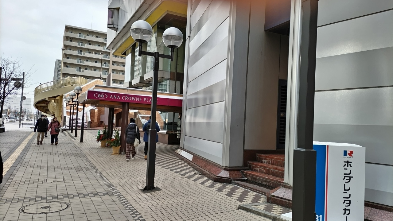 地下鉄出入り口に近い、サブエントランス