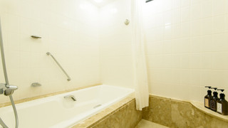 デラックス ダブル 禁煙 (ベッド幅240cm 35平米)