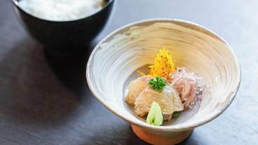 食事・飲み物 / 11