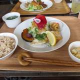 cafe TRES(カフェトレス)