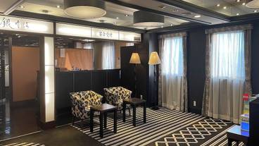 内部エントランス / 2