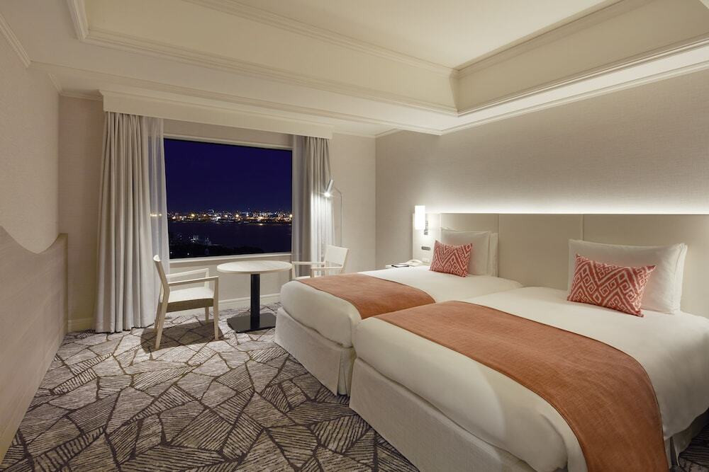 キラキラな夜景とプールで大人女子会に心弾む♡3680640