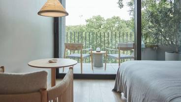 パークビュースイート + バルコニー リビングからの眺め / 4