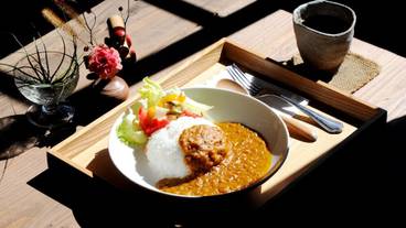 食事・飲み物 / 11